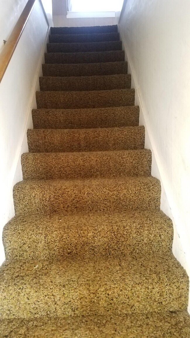 Foto del edificio - 106 E 9th Ave