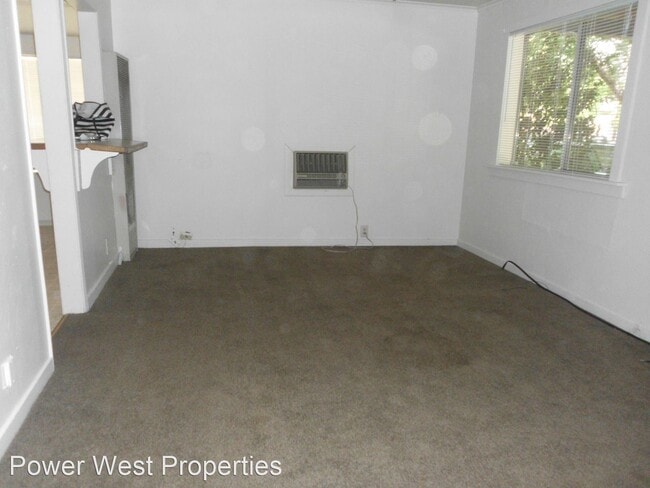 Building Photo - 4 br, 1 bath House - 622 Hazel St.