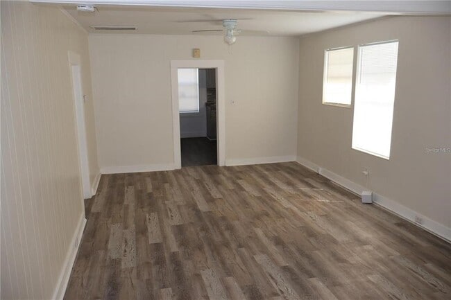 Building Photo - 1919 W Union St