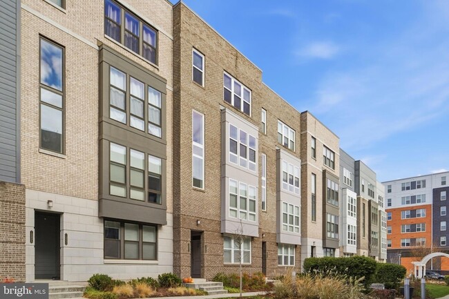 Photo - 13331 Launders St Townhome