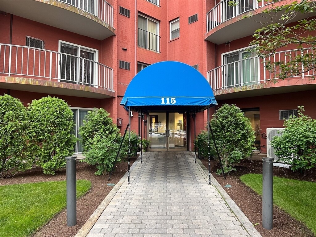 115 W Squantum St Unit 1110, Quincy, MA 02171 Condo for Rent in Quincy, MA