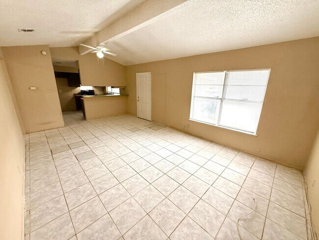 Foto del edificio - AVAILABLE NOW! 2 Bedroom / 1 Bath Home In ...