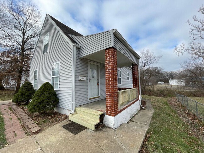 Building Photo - 2 Bedroom, 1 Bathroom Home in Independence...