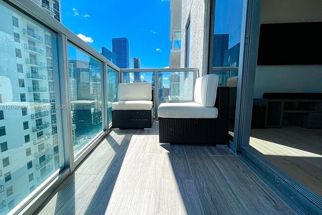 Building Photo - 1050 Brickell Ave