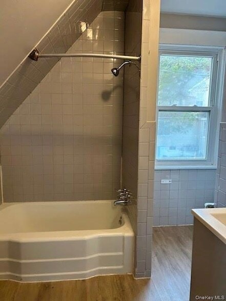 Building Photo - 48 Church St