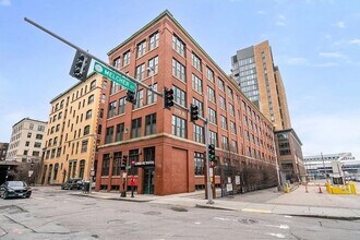 Building Photo - 319 A St