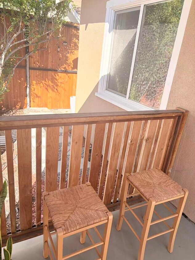 Foto principal - 110 N San Marino Ave