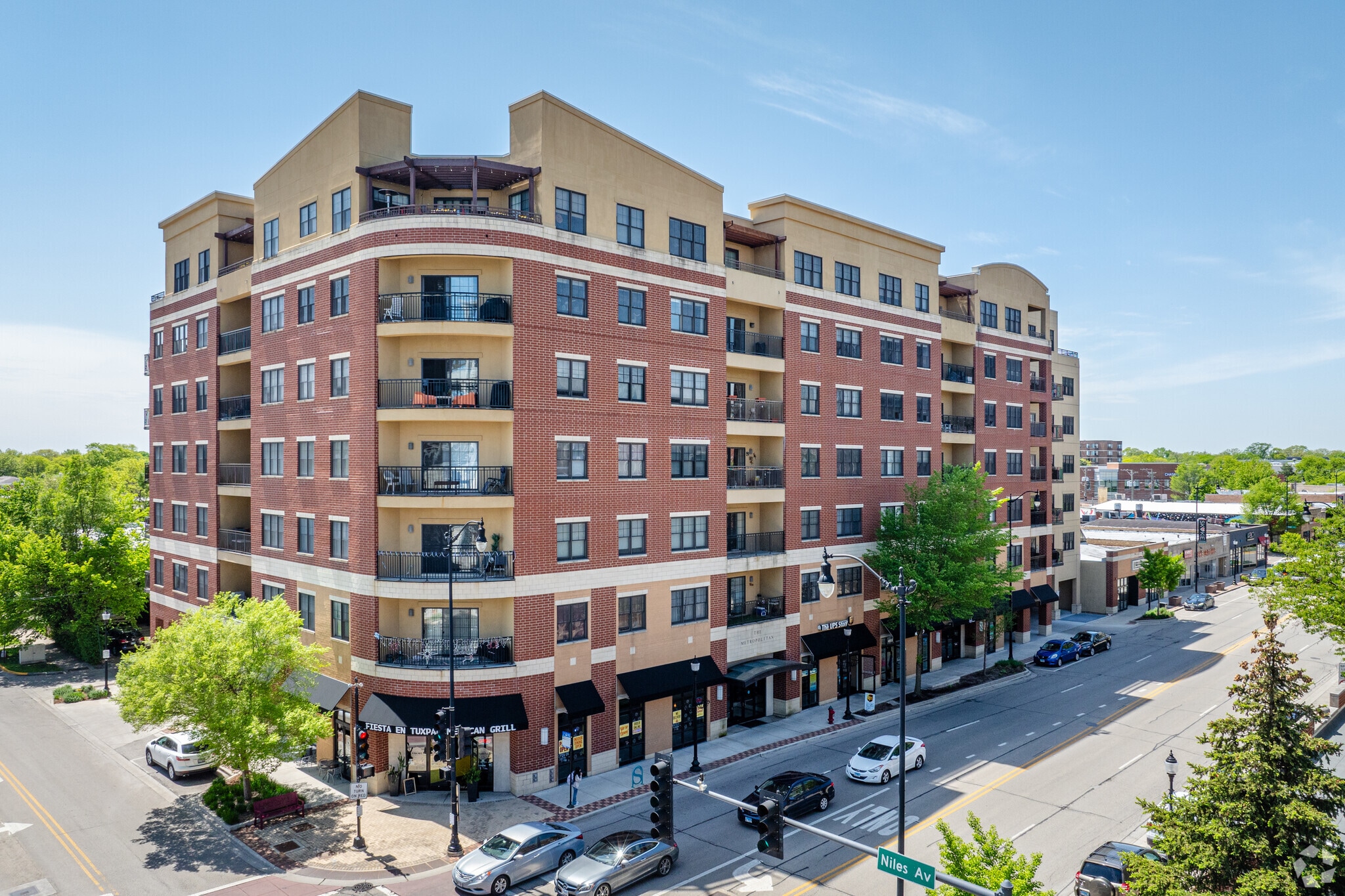 The Metropolitan Condos