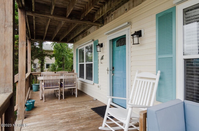 Building Photo - 306 Seafarer Dr