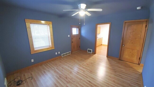 Foto del edificio - 1679 29th St NE