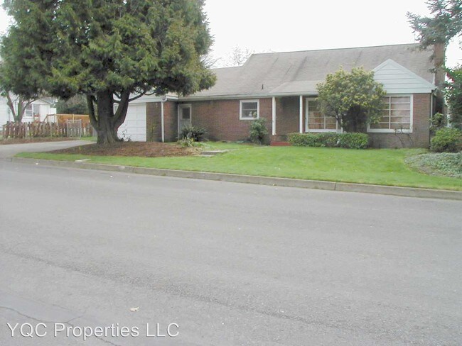 Building Photo - 105 E 41st St