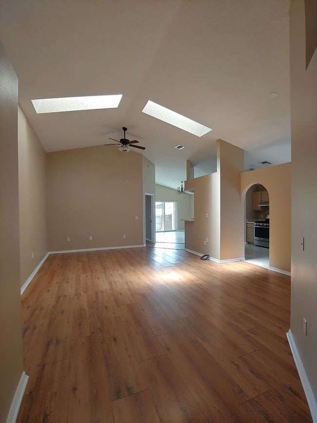 Building Photo - 1709 Burnham Ct