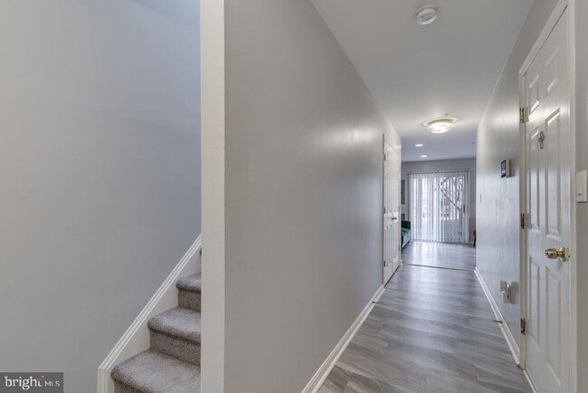 Building Photo - 1306 Sutler Terrace