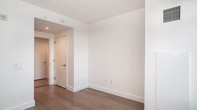Foto del edificio - 100 Lovejoy Wharf
