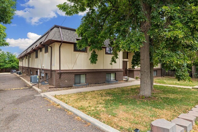 Foto del edificio - Bright & Updated 2 Bed Rental – Move-In Re...