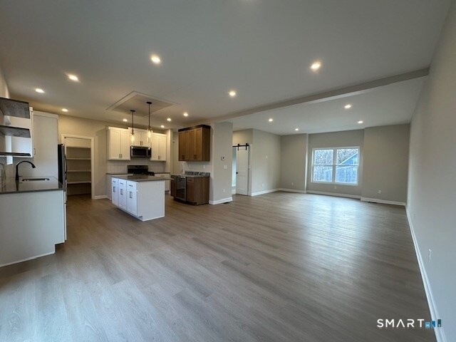 Foto del edificio - 62 Soundview Ave