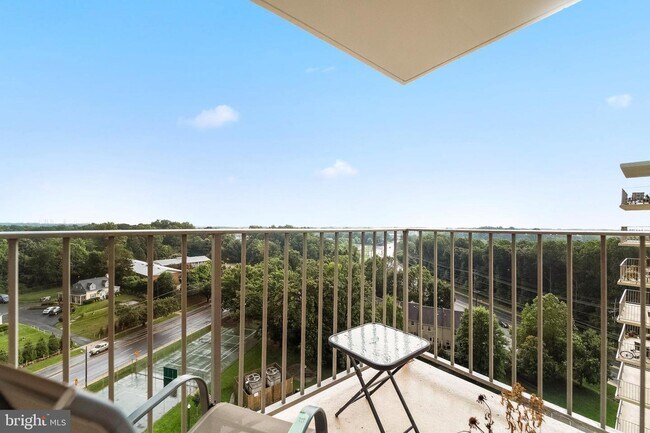 Building Photo - 1111 University Blvd W