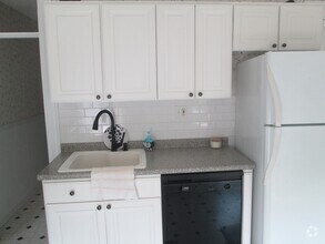 Building Photo - 45 Tewksbury St