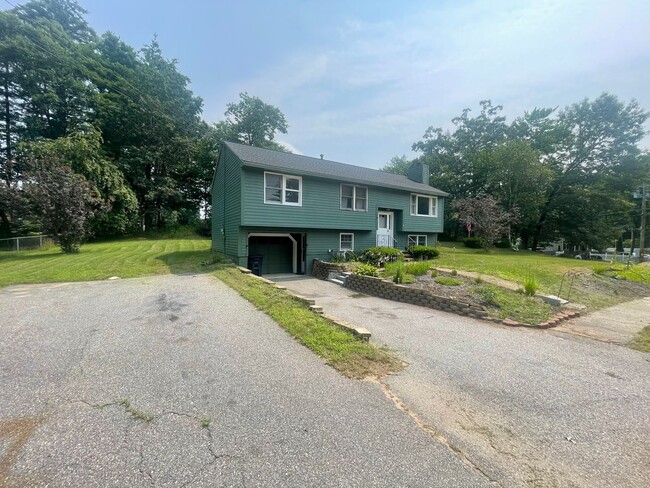 Building Photo - 3 Bedroom on a Large Plot