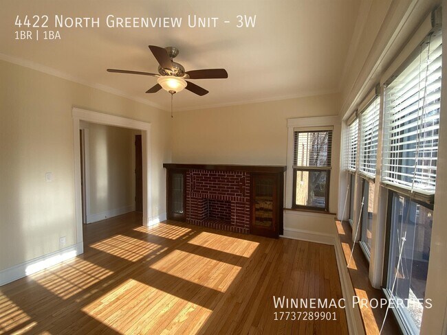 Foto del edificio - 4422 N Greenview Ave