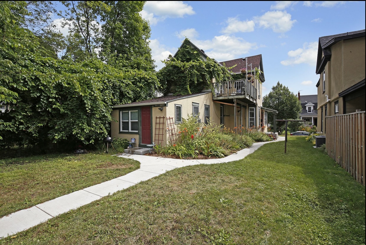 Primary Photo - 2734 Bryant Ave S