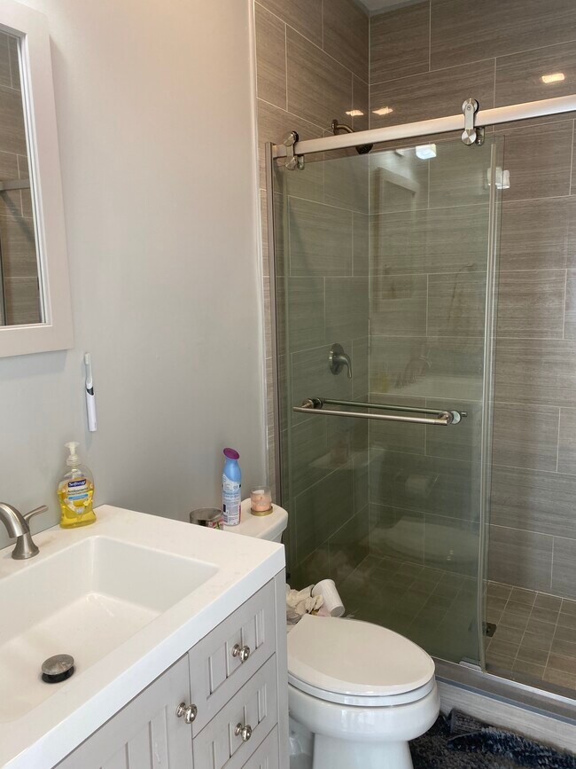 Foto del edificio - 783 Parker St