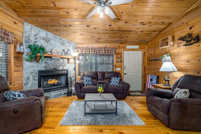 Building Photo - 159 Pack Creek Rd