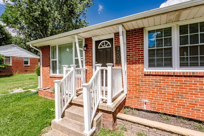 Building Photo - 9507 Stockbridge Dr