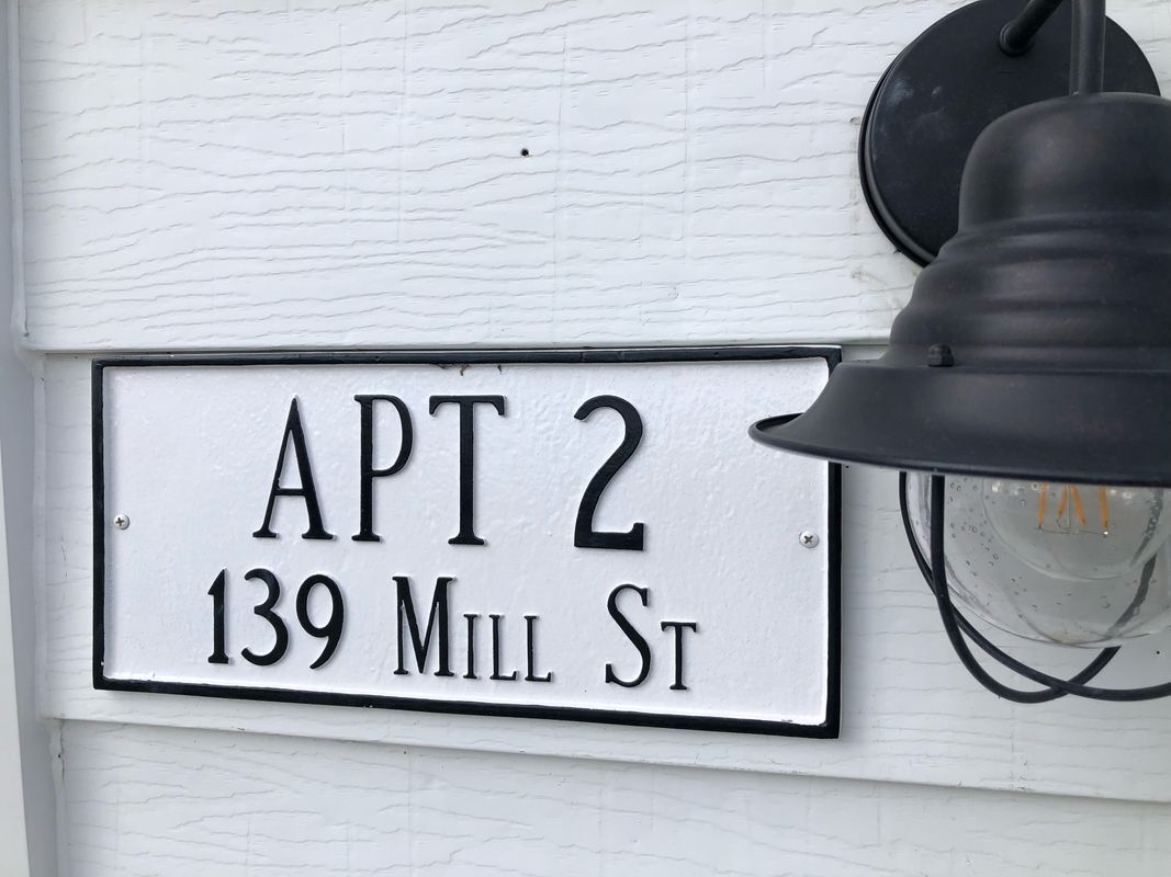 Primary Photo - 139 E Mill St