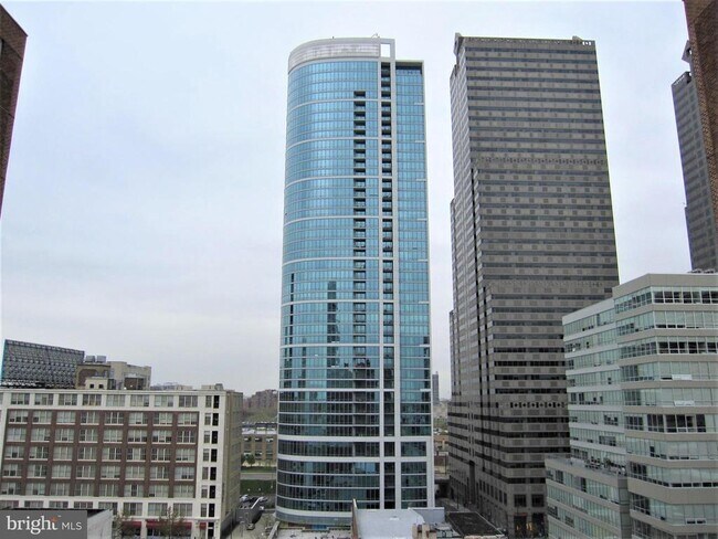 Building Photo - 2101 Chestnut St
