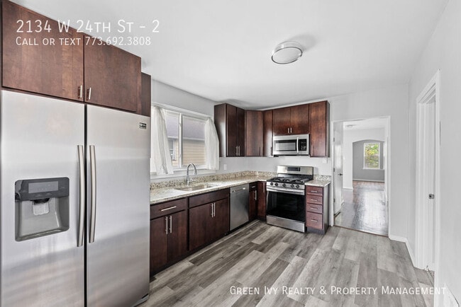 Foto del edificio - 2134 W 24th St