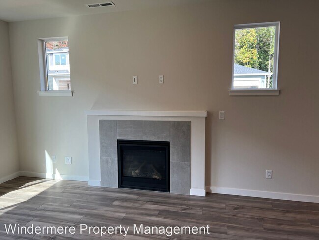 Foto del edificio - 5 br, 3.5 bath House - 1799 Ashby Avenue NW