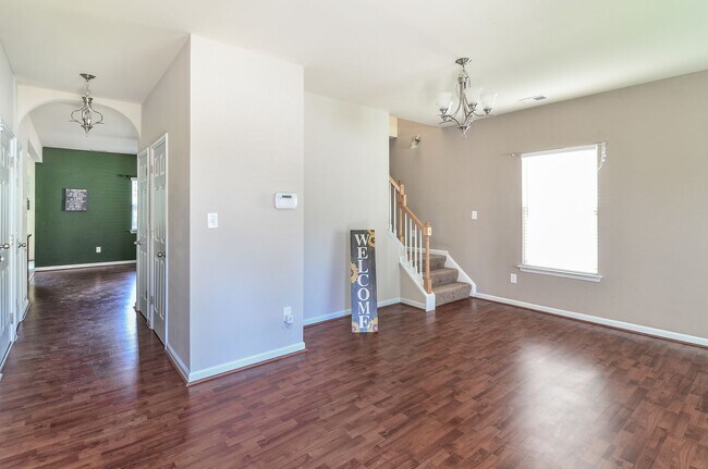 Building Photo - 9001 Cocos Path