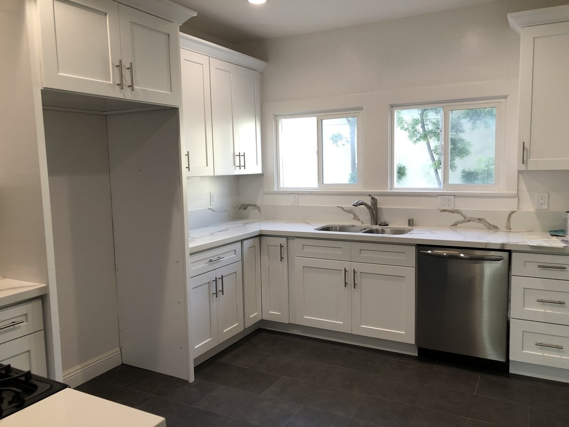 New kitchen cabinets and countertops - 4718 Dockweiler St