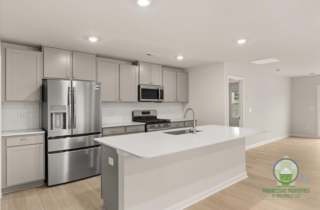 Photo - 213 Wintersweet Wy House