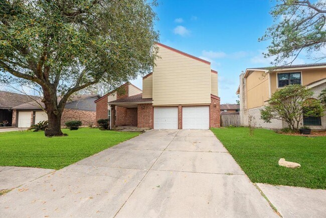 Building Photo - 21430 Park Bend Dr