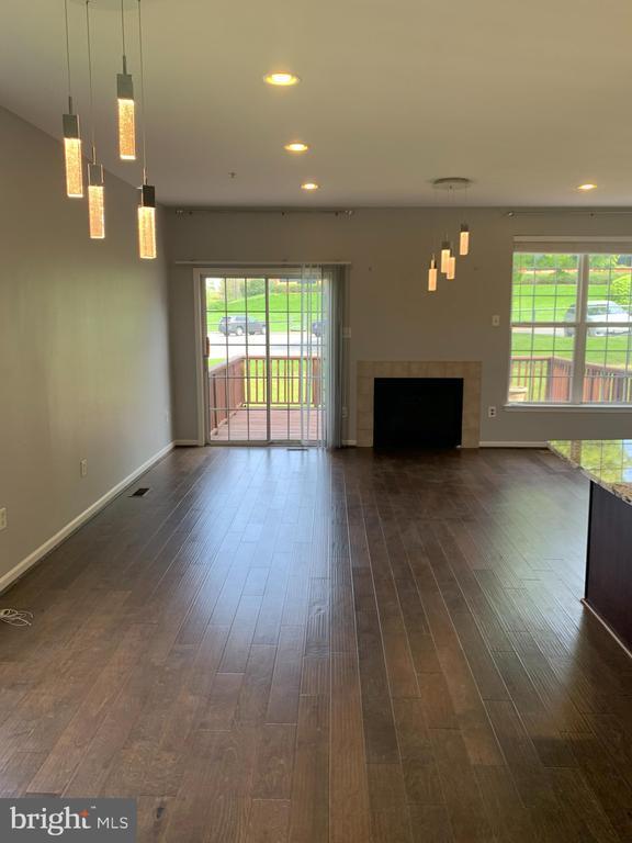 Building Photo - 5537 Upper Mill Terrace N