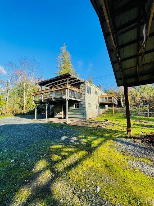 Building Photo - 1100 32nd St