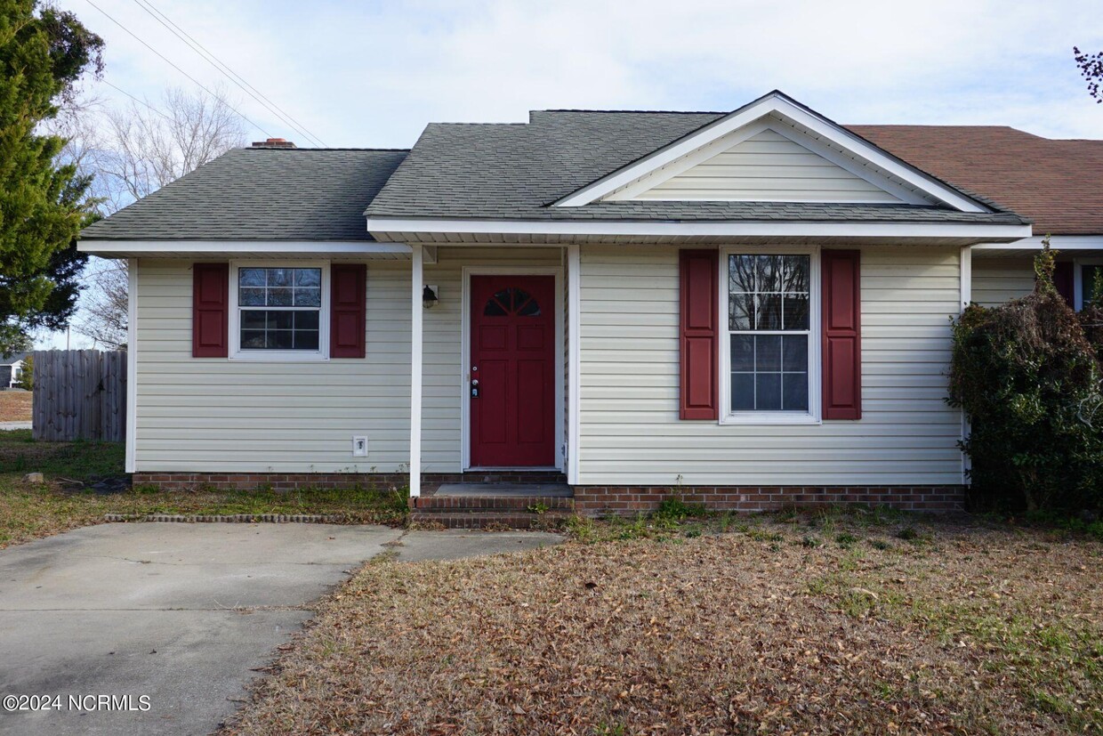 Foto principal - 101 Creekview Dr