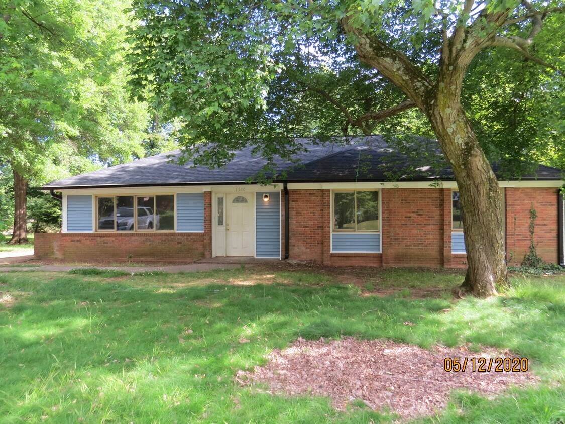 Primary Photo - Beautiful ranch style home with 4 bedrooms...