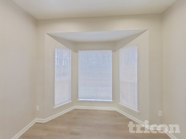 Building Photo - 9226 Stone Abbey Pl