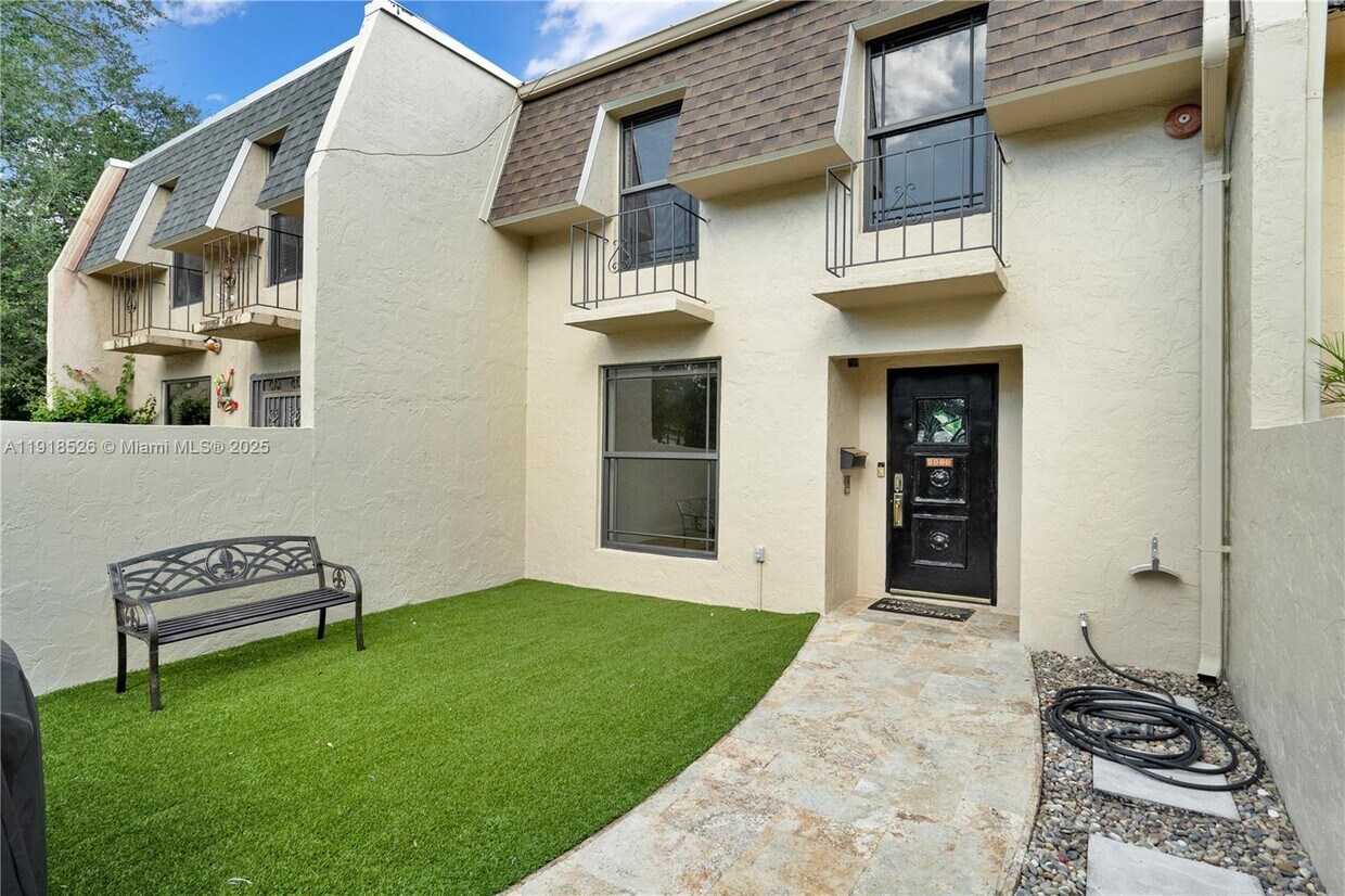 Foto principal - 9823 SW 93rd Terrace