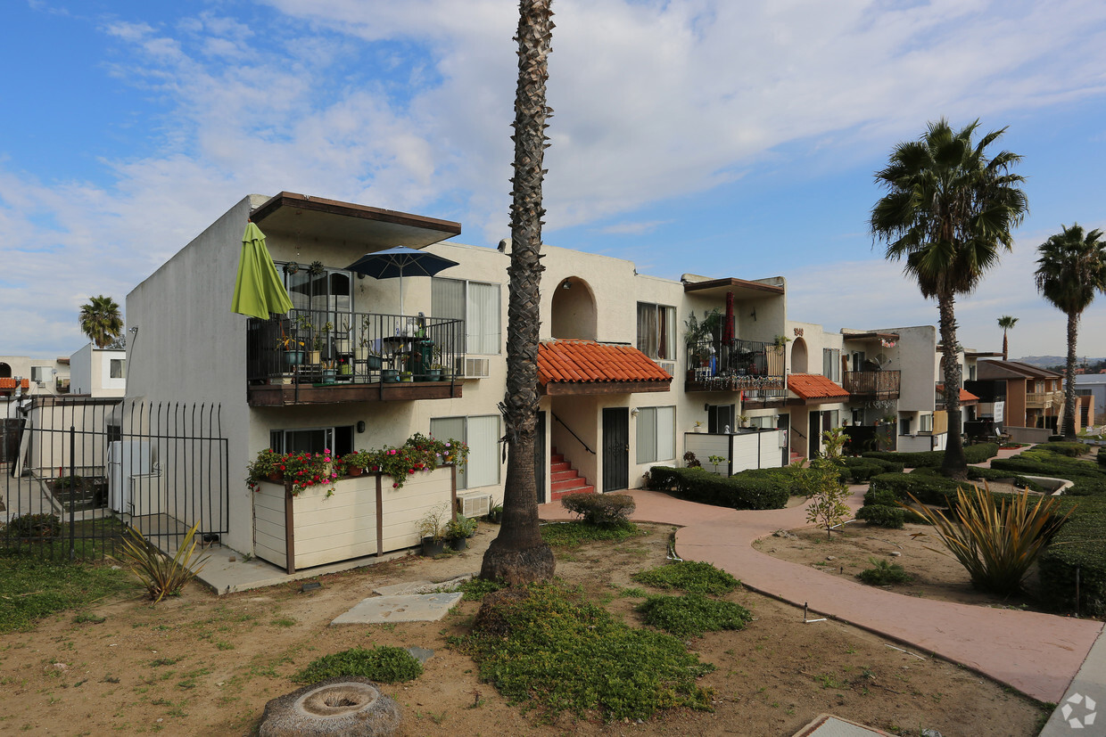 Building Photo - Sandalwood Apartments