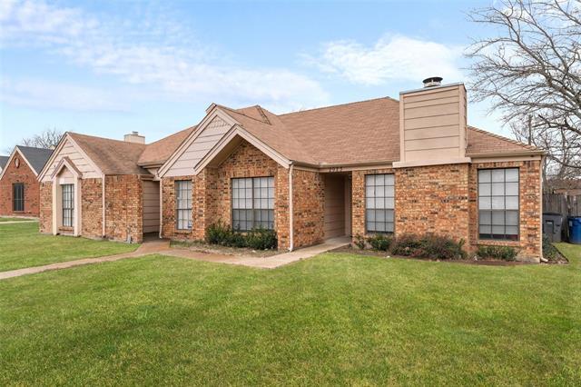 Building Photo - 2923 Tanglewood Dr