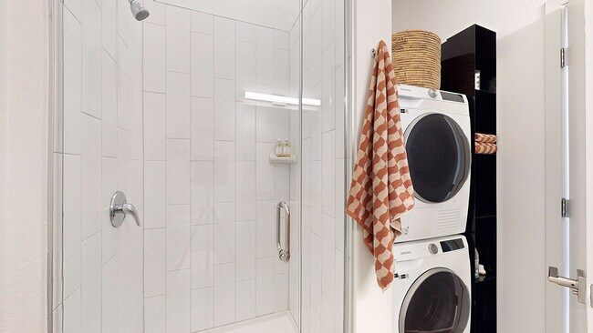 Studio/1BA Catalyst - Iota Fox Station