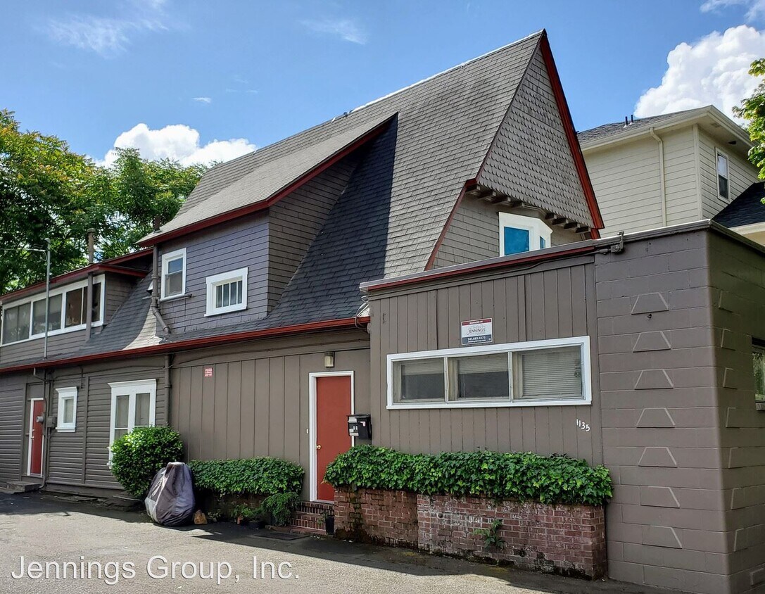 Foto principal - 1135 Mill St