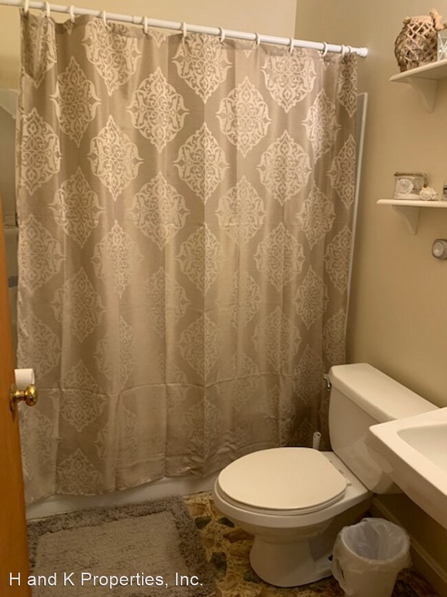 Foto del edificio - 2 br, 1 bath House - 54 Hunter Hill Ext.