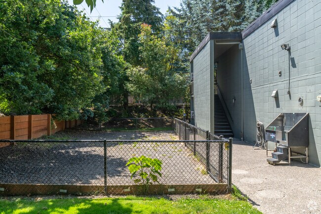 Carrera de perros - Milan Apartments