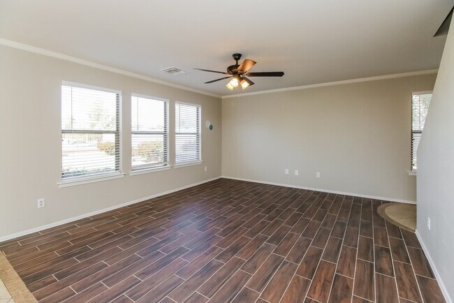 Foto del edificio - 2634 S Southwind Dr