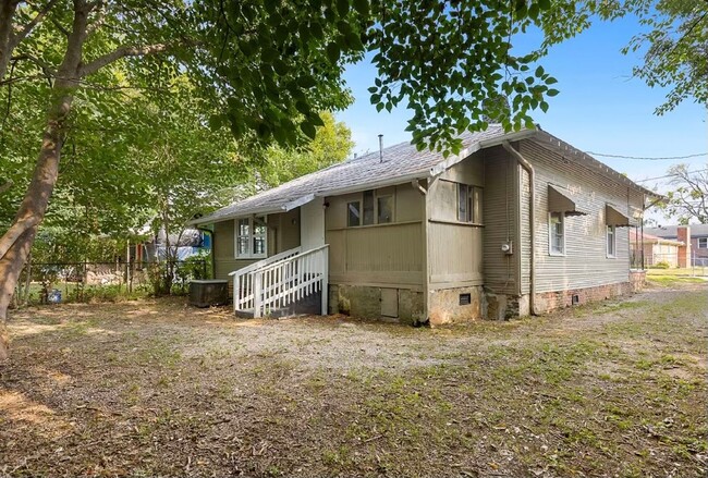 Building Photo - Newly remodeled 4 bedroom, 1 bath home.